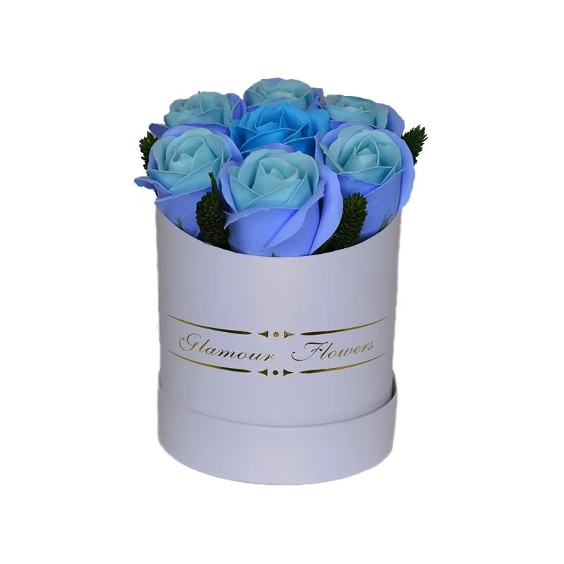Cutie rotunda cu 7 trandafiri din sapun Glamour Flower
