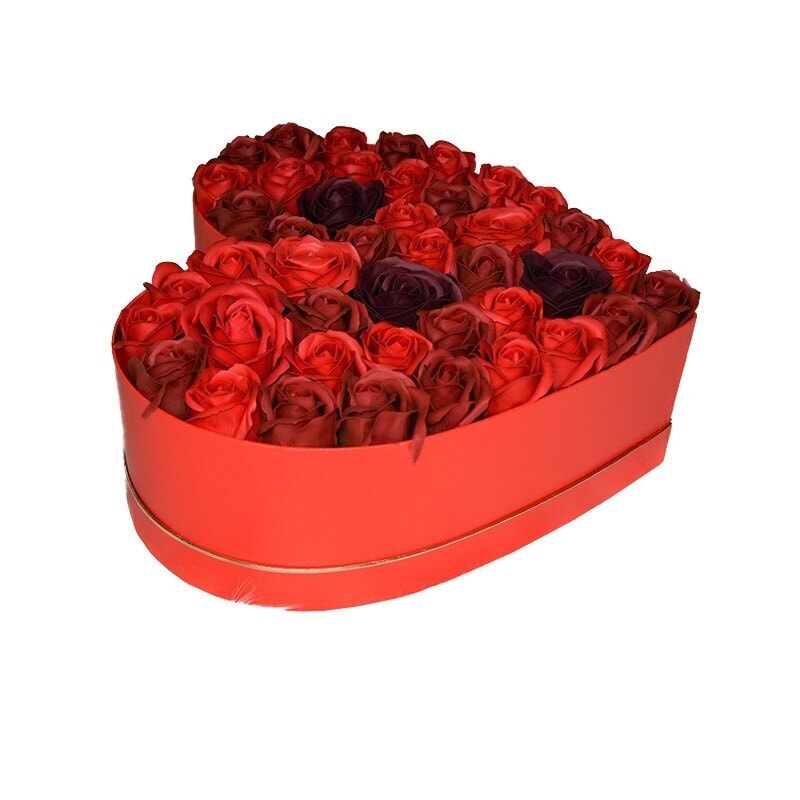 Aranjament Floral Inima cu 45 Trandafiri de Sapun - 41 Flori Rosu