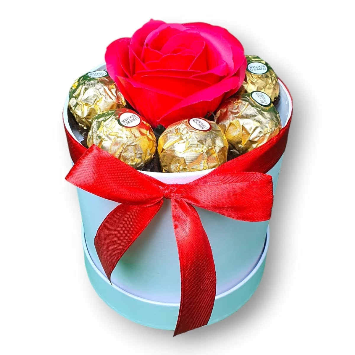Aranjament Elegant cu Ferrero si Trandafir, 15 cm