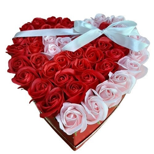 Aranjament Floral cu 45 Trandafiri din Sapun Rosii si Roz, Parfum de Trandafiri, 30x30x18 cm