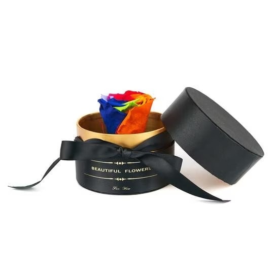 Trandafir in Cutie Neagra cu Detalii de Satin pentru Momente Speciale