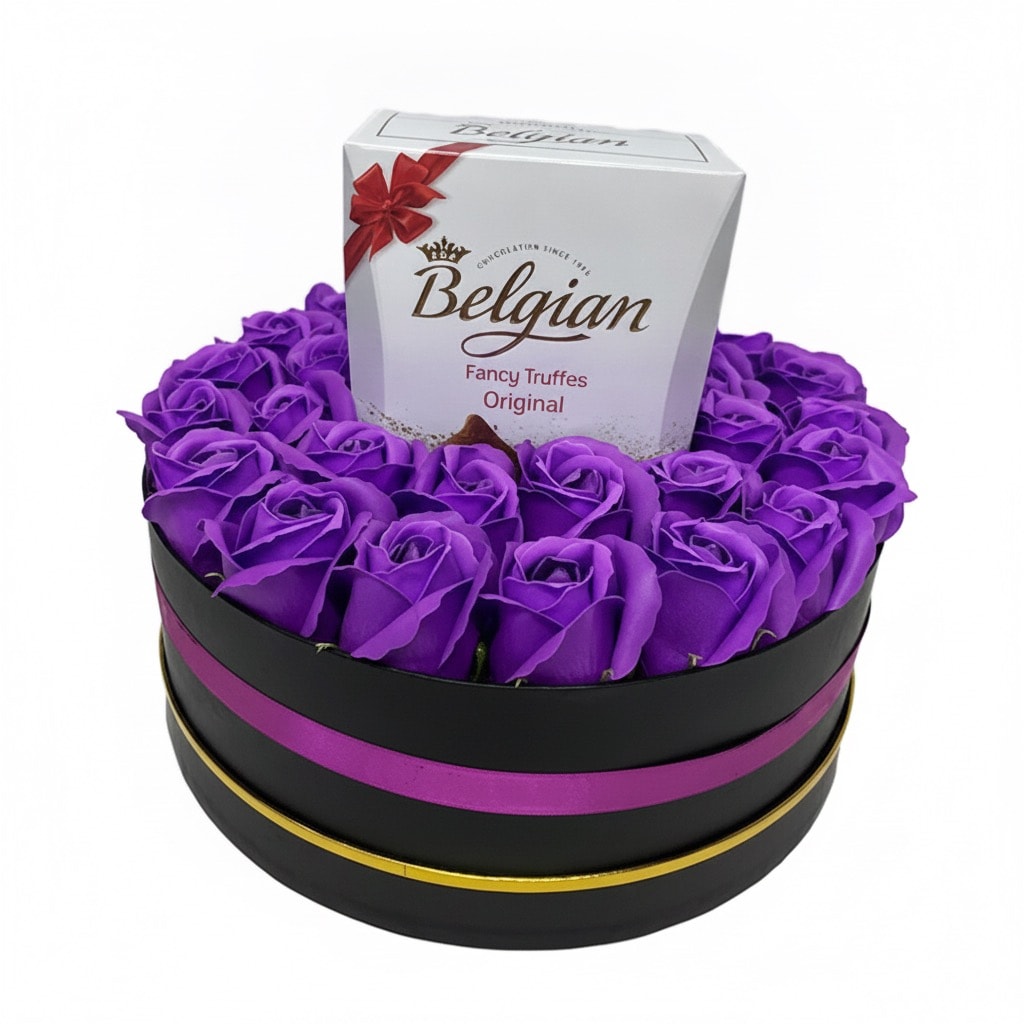 Aranjament Cadou - Cutie Rotunda cu Trandafiri Mov din Sapun si Delicatese