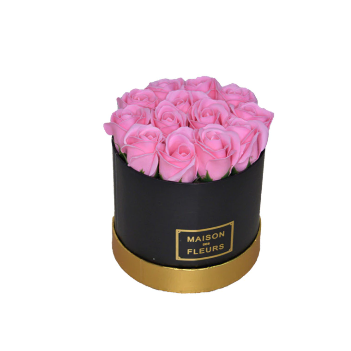 Aranjament floral cutie rotunda neagra cu trandafiri de sapun de culoare roz
