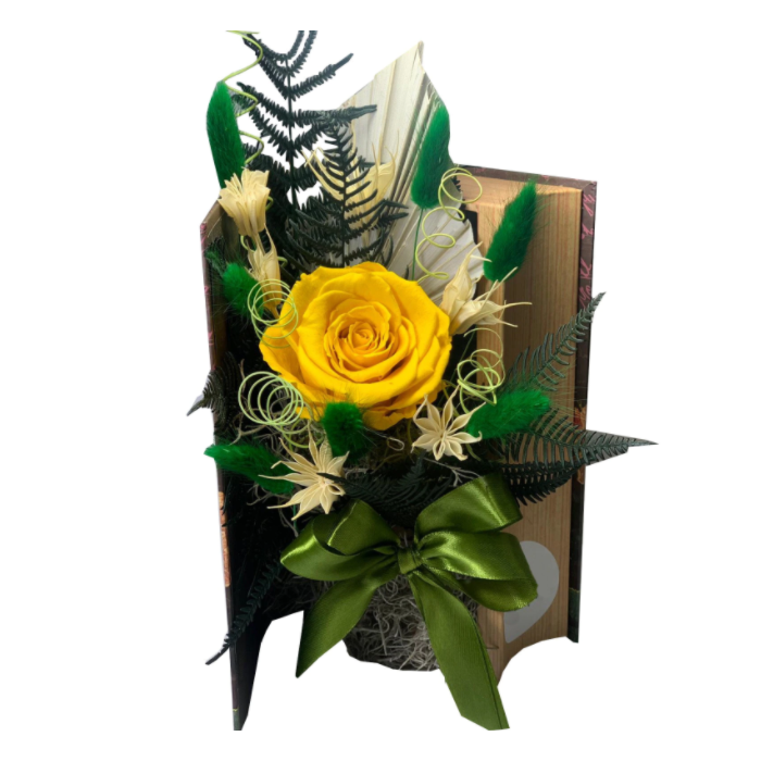 Aranjament floral cu trandafir criogenat si flori stabilizate sub forma de carte, galben, 20 cm