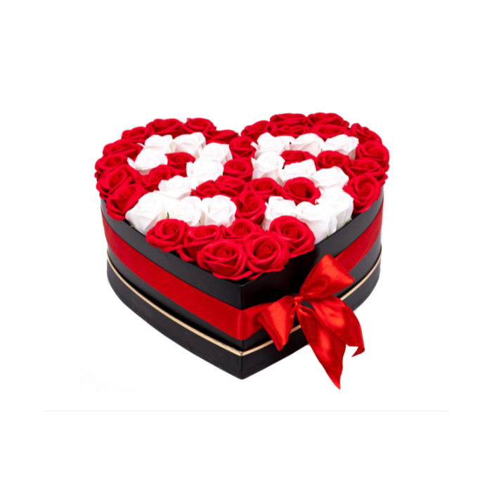 Aranjament floral inima cu cifra 25 din 53 trandafiri parfumati de sapun rosii si albi