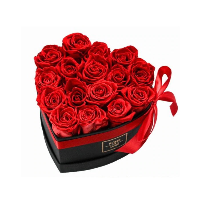 Aranjament floral inima cu 16 trandafirii parfumati de sapun rosii