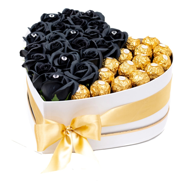 Aranjament floral inima din 23 trandafiri negri cu Ferrero Black Love