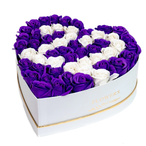 Aranjament floral inima cu cifra 22 din 55 trandafiri parfumati de sapun mov si albi