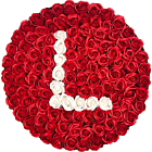 Aranjament floral personalizat cu litera L in cutie rotunda neagra cu 101 trandafiri de sapun