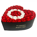 Aranjament floral personalizat cu litera "O" - Cutie inima neagra cu 49 trandafiri de sapun