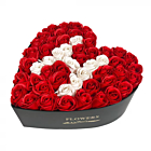Aranjament Floral Personalizat cu Litera H - Cutie Inima Neagra cu 49 Trandafiri de Sapun