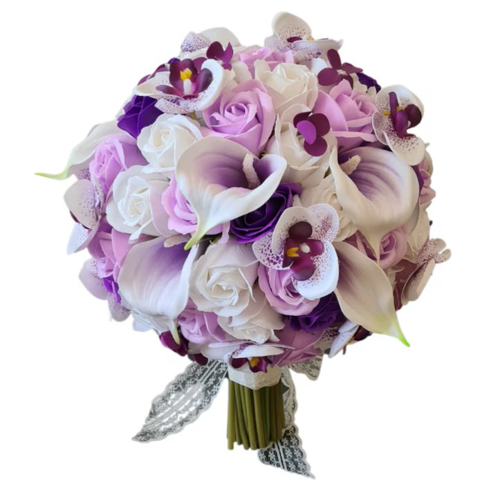 Este o alegere potrivita pentru mirese moderne care isi doresc un buchet elegant, durabil si memorabil.